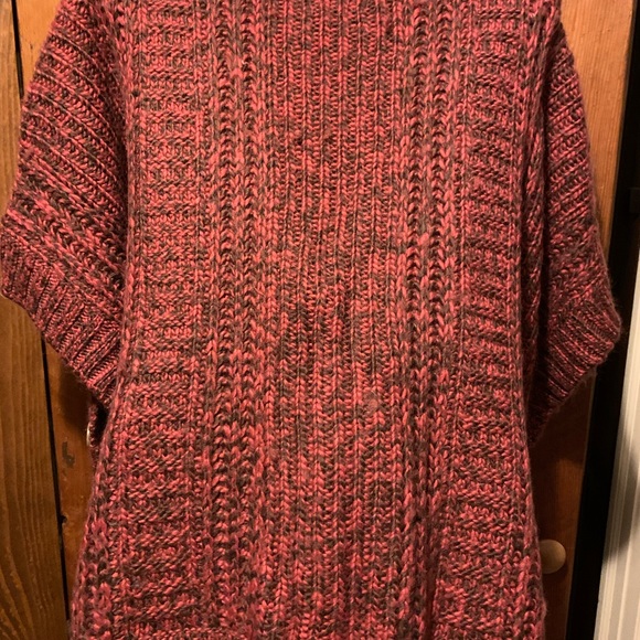 American Eagle Cape Sweater / Poncho - Picture 7 of 16